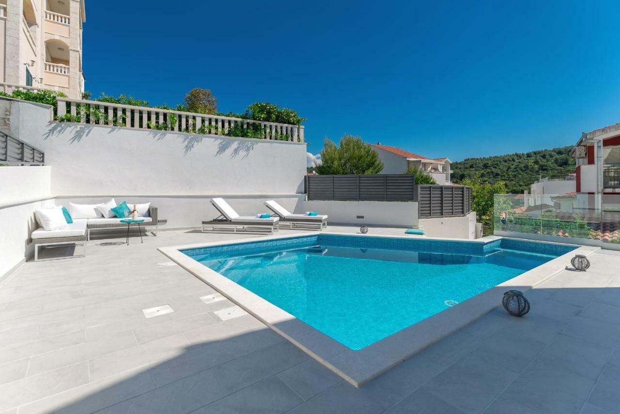 Villa Miholina - With Heated Swimming Pool Τρογκίρ Εξωτερικό φωτογραφία