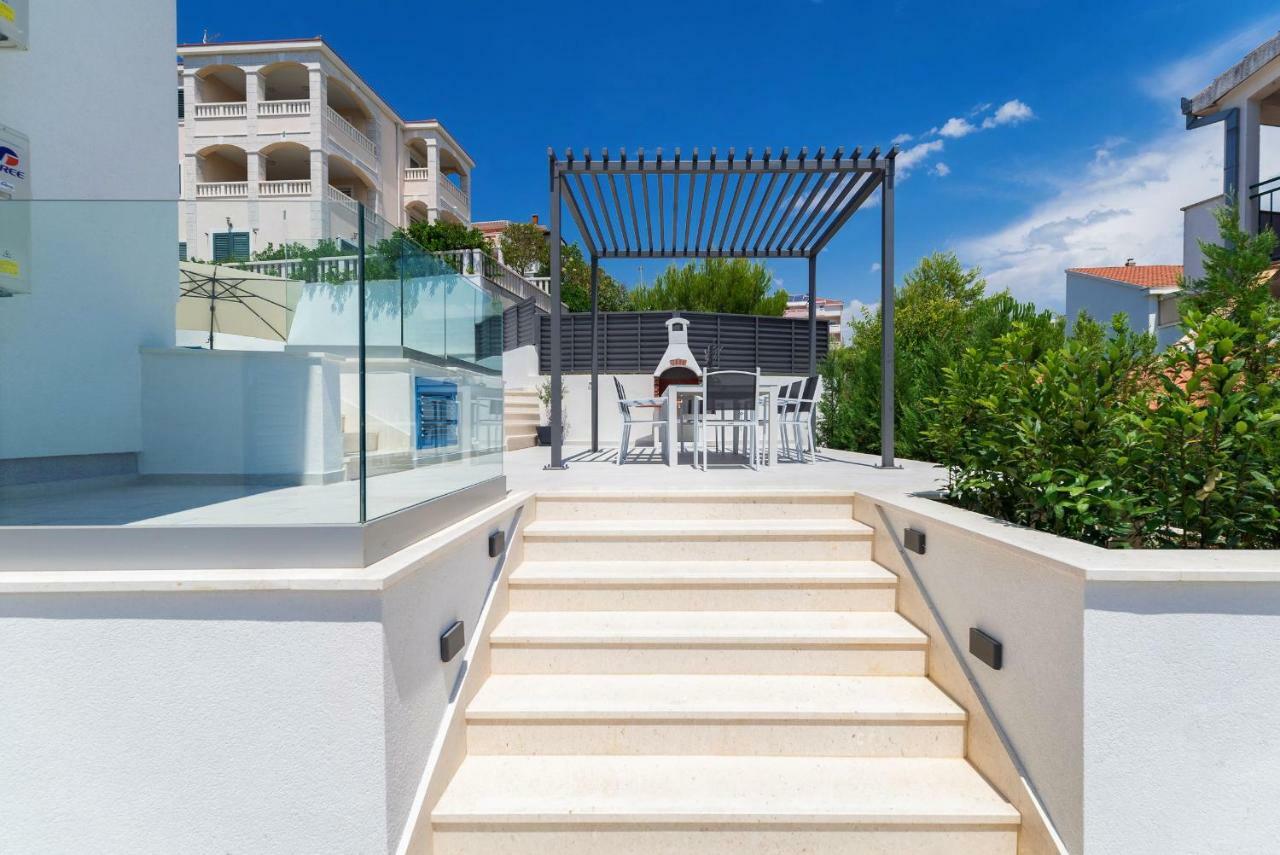 Villa Miholina - With Heated Swimming Pool Τρογκίρ Εξωτερικό φωτογραφία