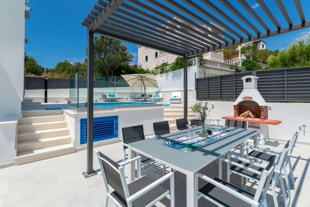 Villa Miholina - With Heated Swimming Pool Τρογκίρ Εξωτερικό φωτογραφία
