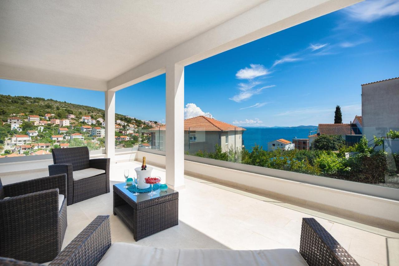 Villa Miholina - With Heated Swimming Pool Τρογκίρ Εξωτερικό φωτογραφία