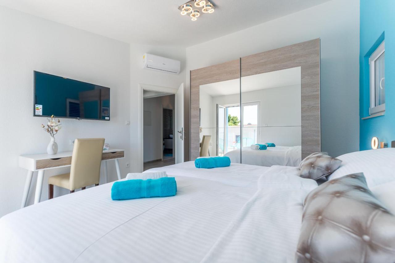 Villa Miholina - With Heated Swimming Pool Τρογκίρ Εξωτερικό φωτογραφία