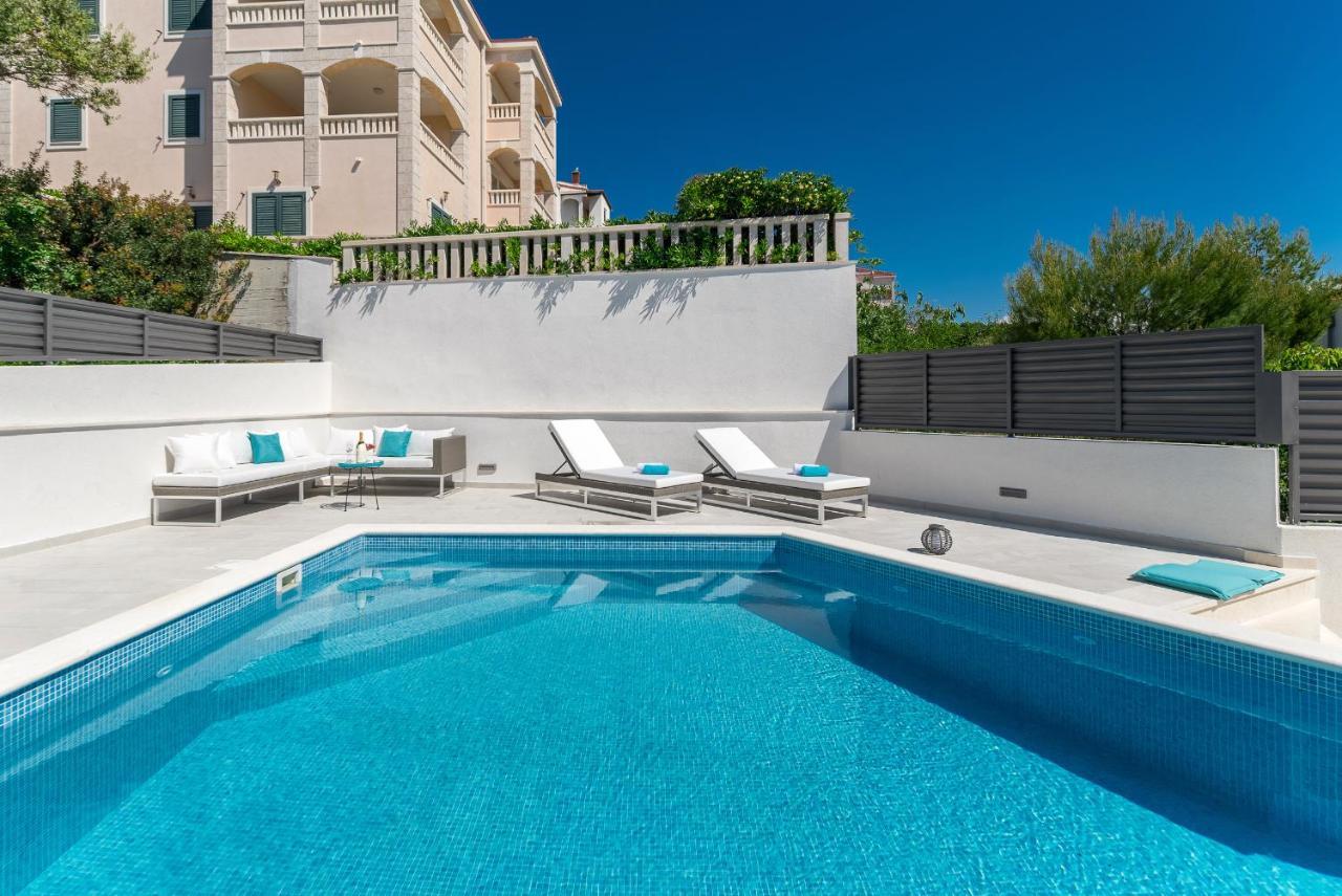 Villa Miholina - With Heated Swimming Pool Τρογκίρ Εξωτερικό φωτογραφία