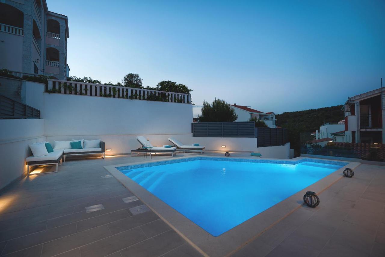 Villa Miholina - With Heated Swimming Pool Τρογκίρ Εξωτερικό φωτογραφία
