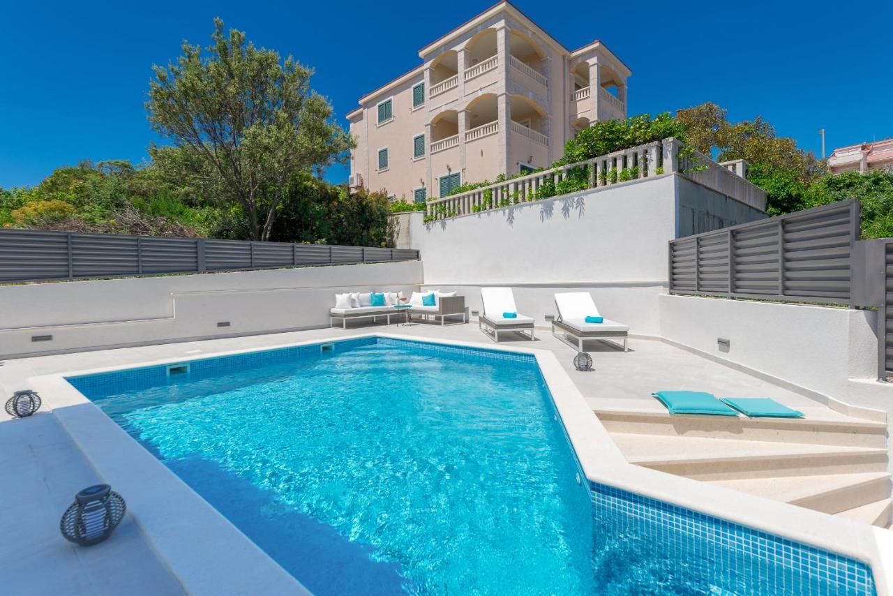 Villa Miholina - With Heated Swimming Pool Τρογκίρ Εξωτερικό φωτογραφία